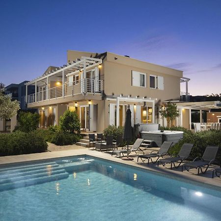 Villa Bella - Beautiful And Modern House With Pool, Souna, Jacuzzi & Playground, Liznjan - Istra 외부 사진