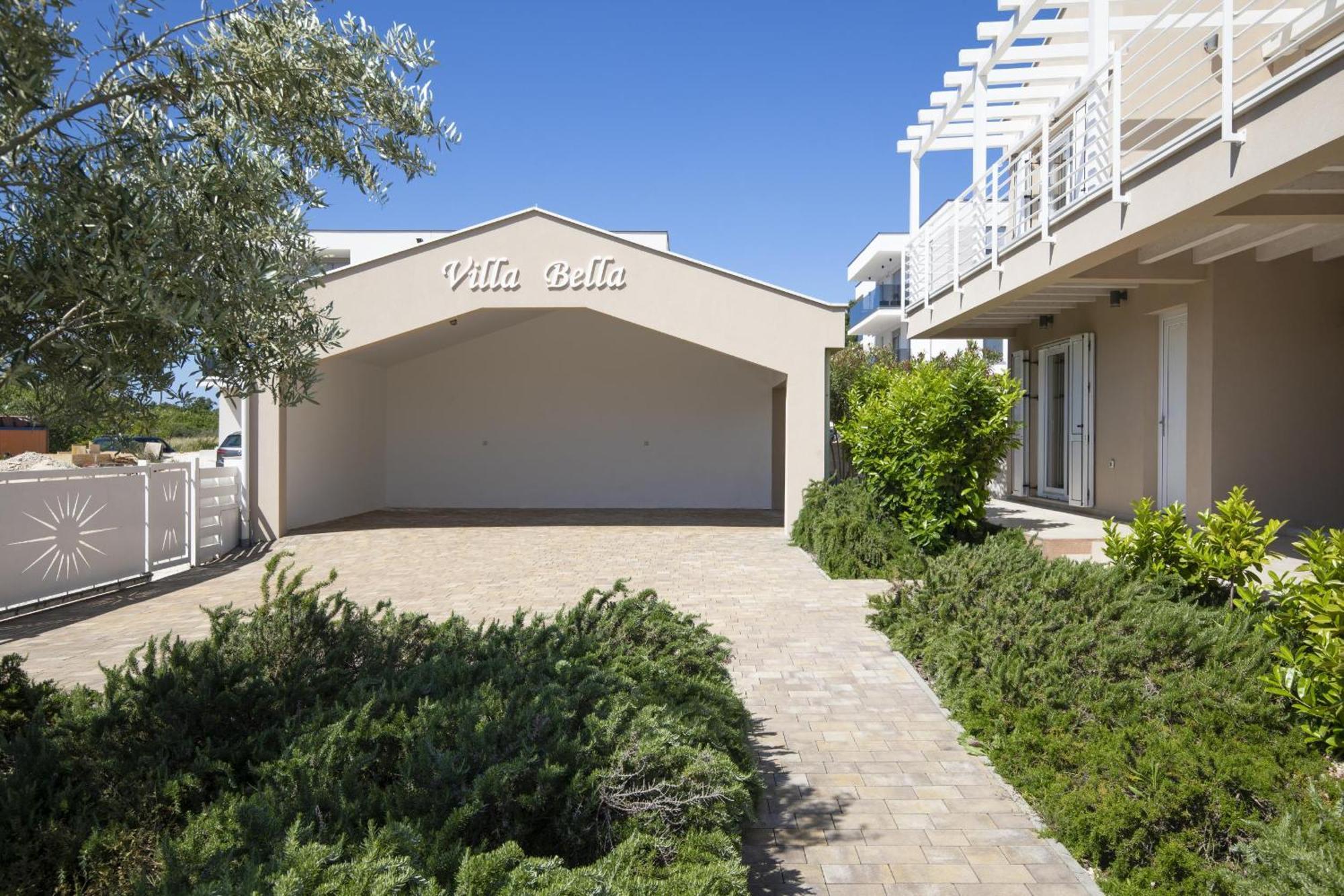 Villa Bella - Beautiful And Modern House With Pool, Souna, Jacuzzi & Playground, Liznjan - Istra 외부 사진