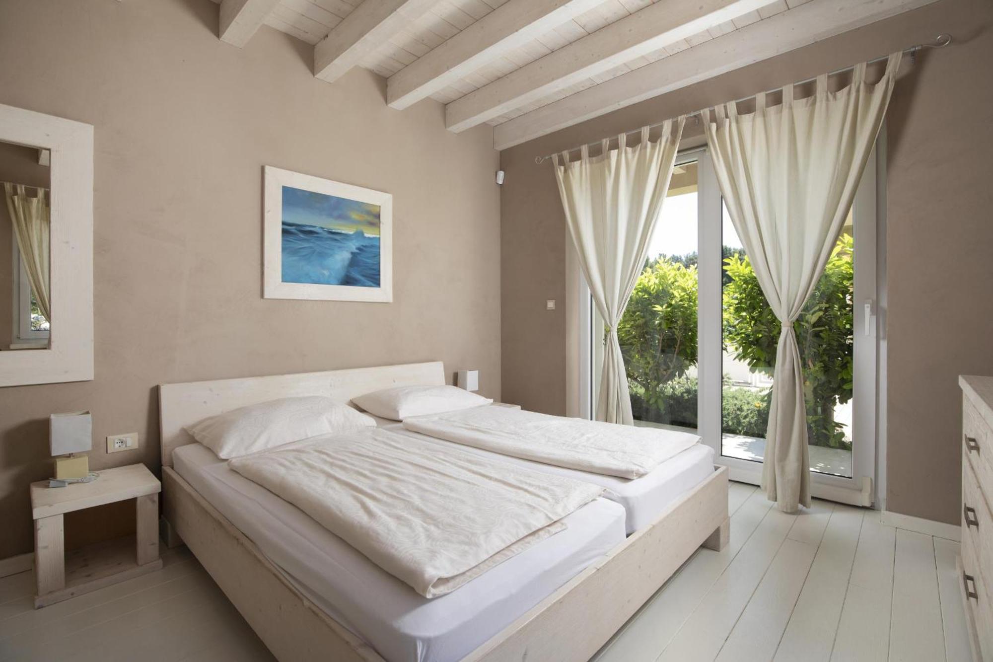 Villa Bella - Beautiful And Modern House With Pool, Souna, Jacuzzi & Playground, Liznjan - Istra 외부 사진